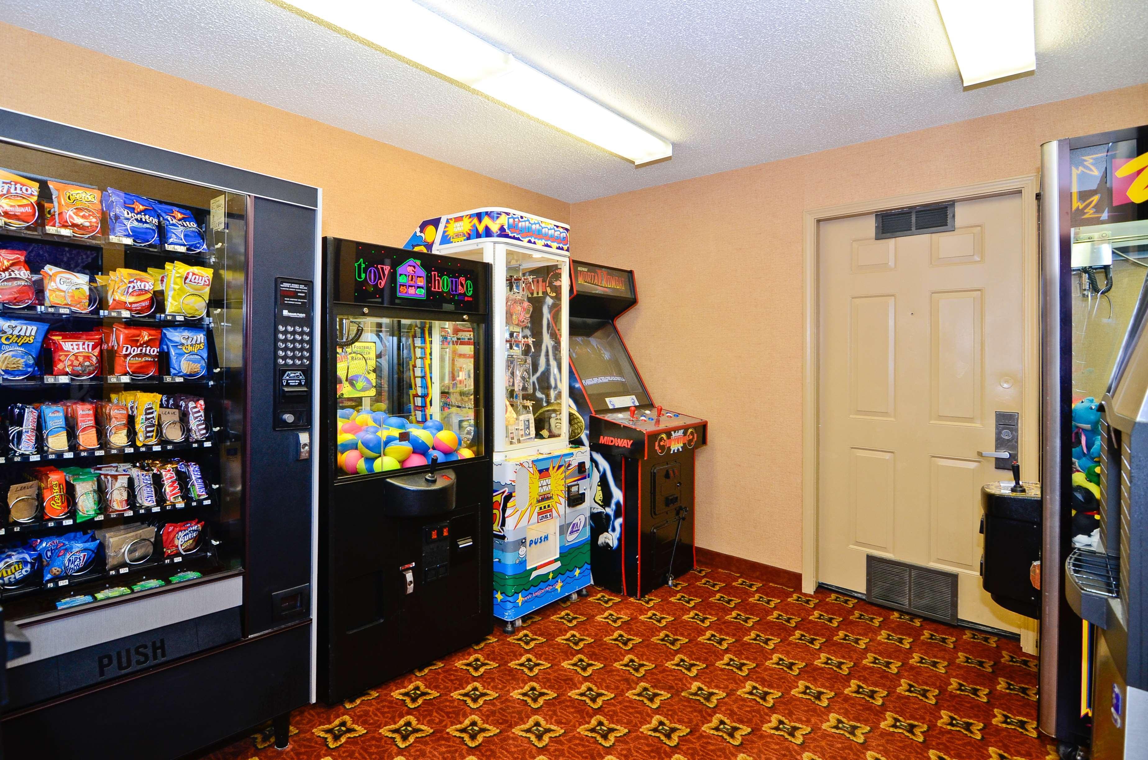 Best Western Plus Concord Inn Миноккуа Экстерьер фото