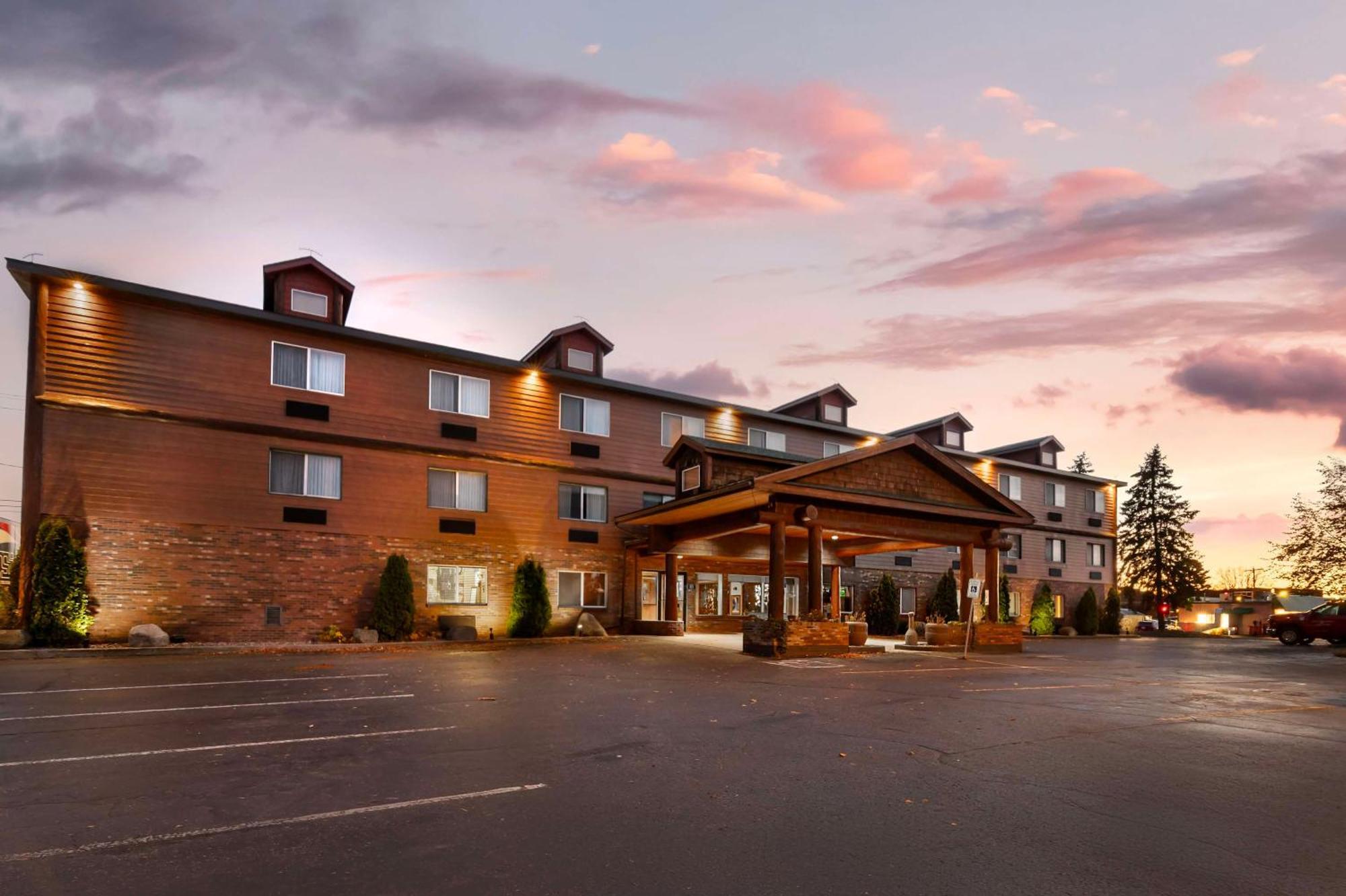 Best Western Plus Concord Inn Миноккуа Экстерьер фото