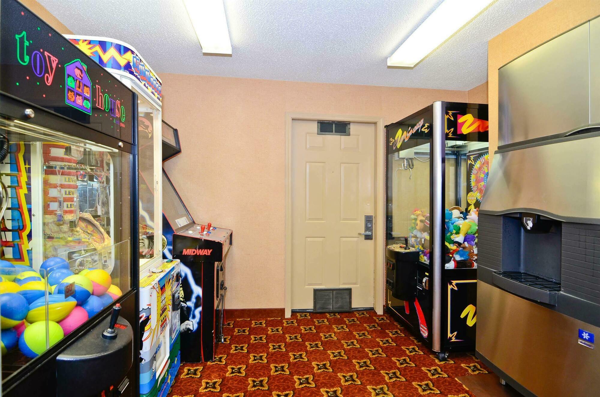 Best Western Plus Concord Inn Миноккуа Экстерьер фото