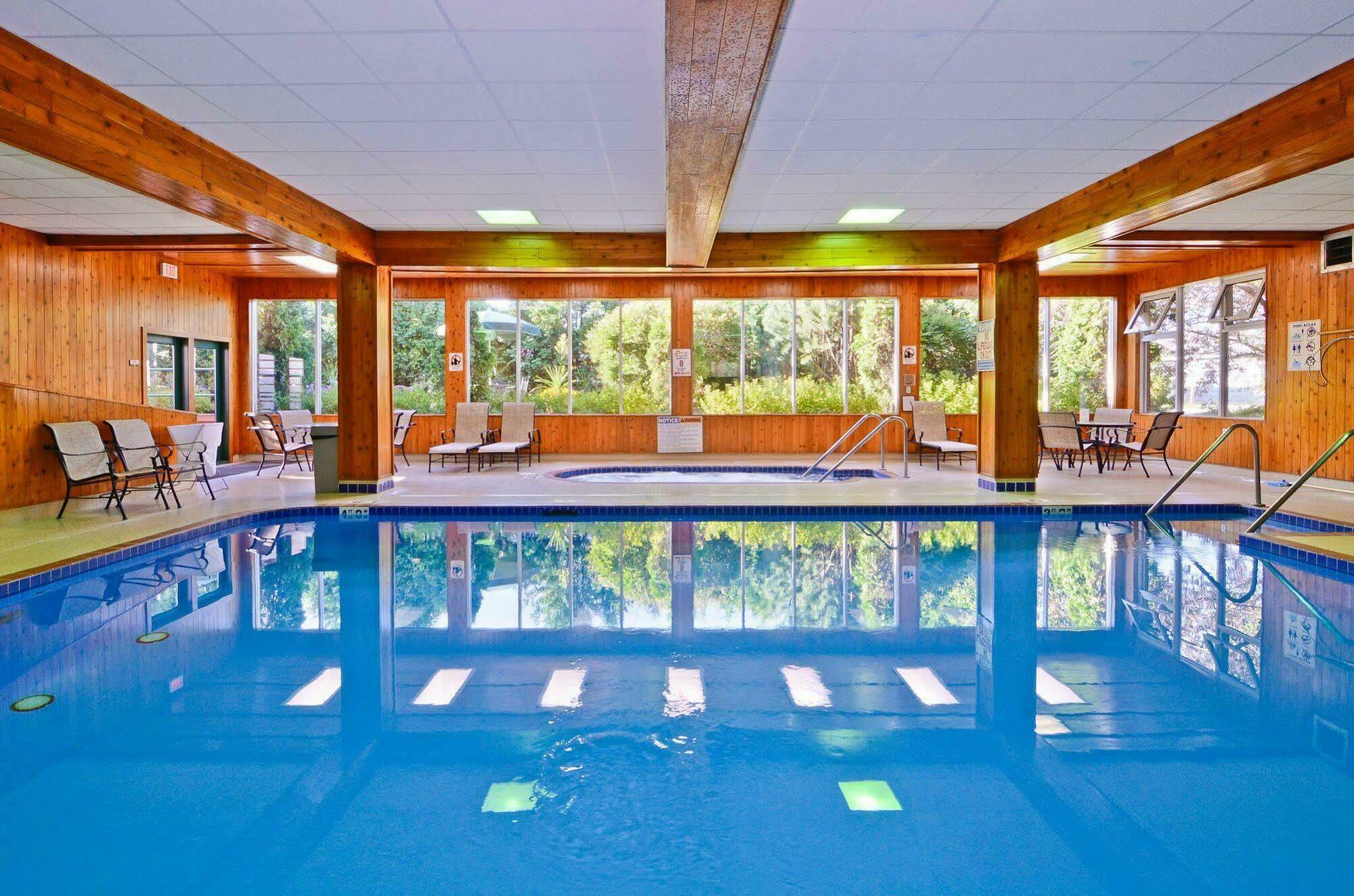 Best Western Plus Concord Inn Миноккуа Экстерьер фото